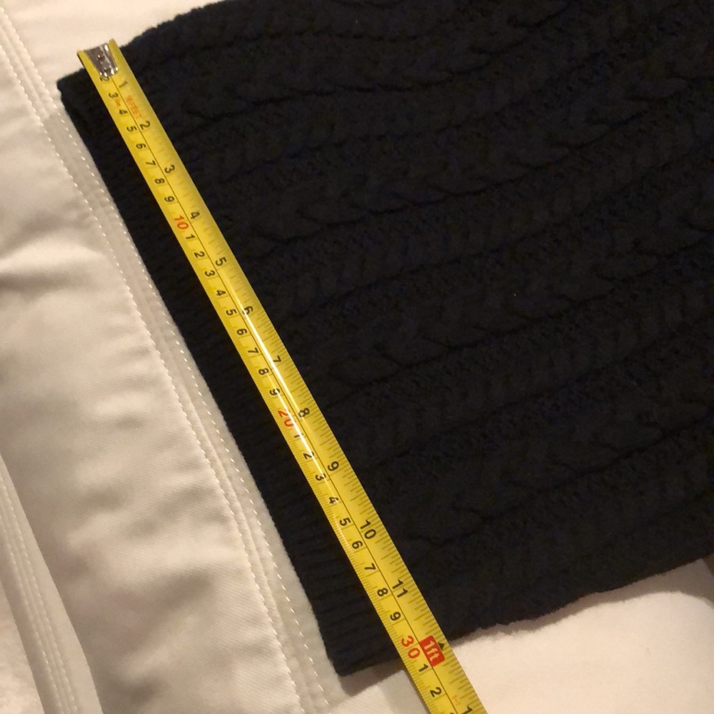 ⭐️Meshki Cropped Cable Knit 3/4 sleeved Sweater - Picture 15 of 16